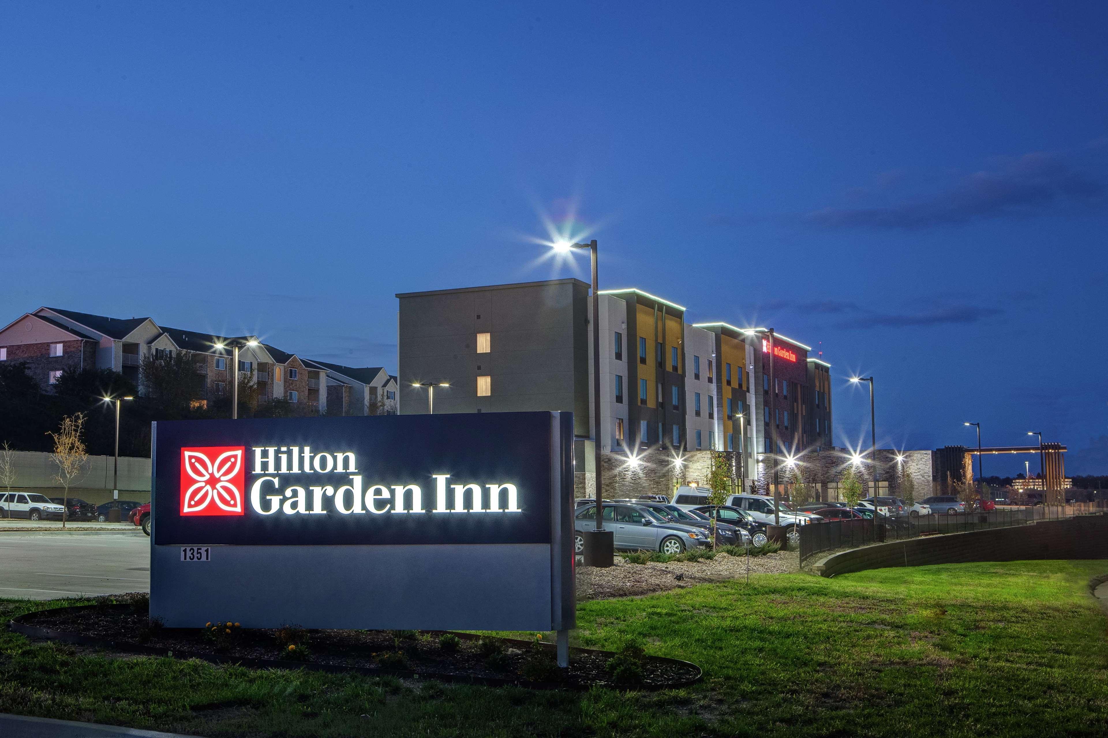 Hilton Garden Inn Topeka Esterno foto