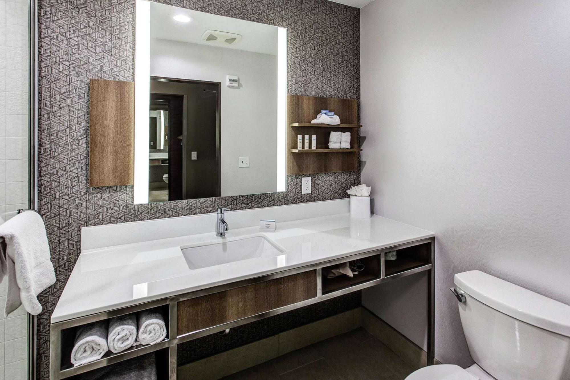 Hilton Garden Inn Topeka Esterno foto